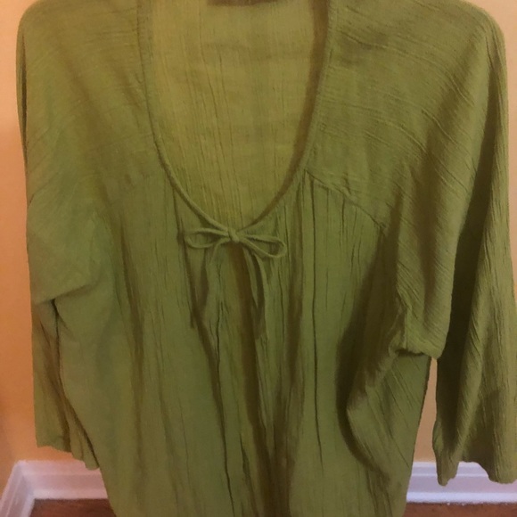 Textured Garment - Picture 2 of 3